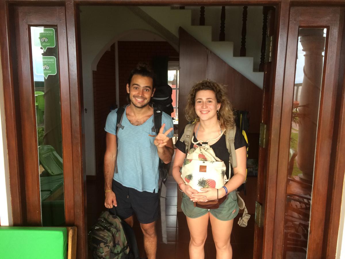 Explore Hostels Negombo Kochchikade Екстериор снимка