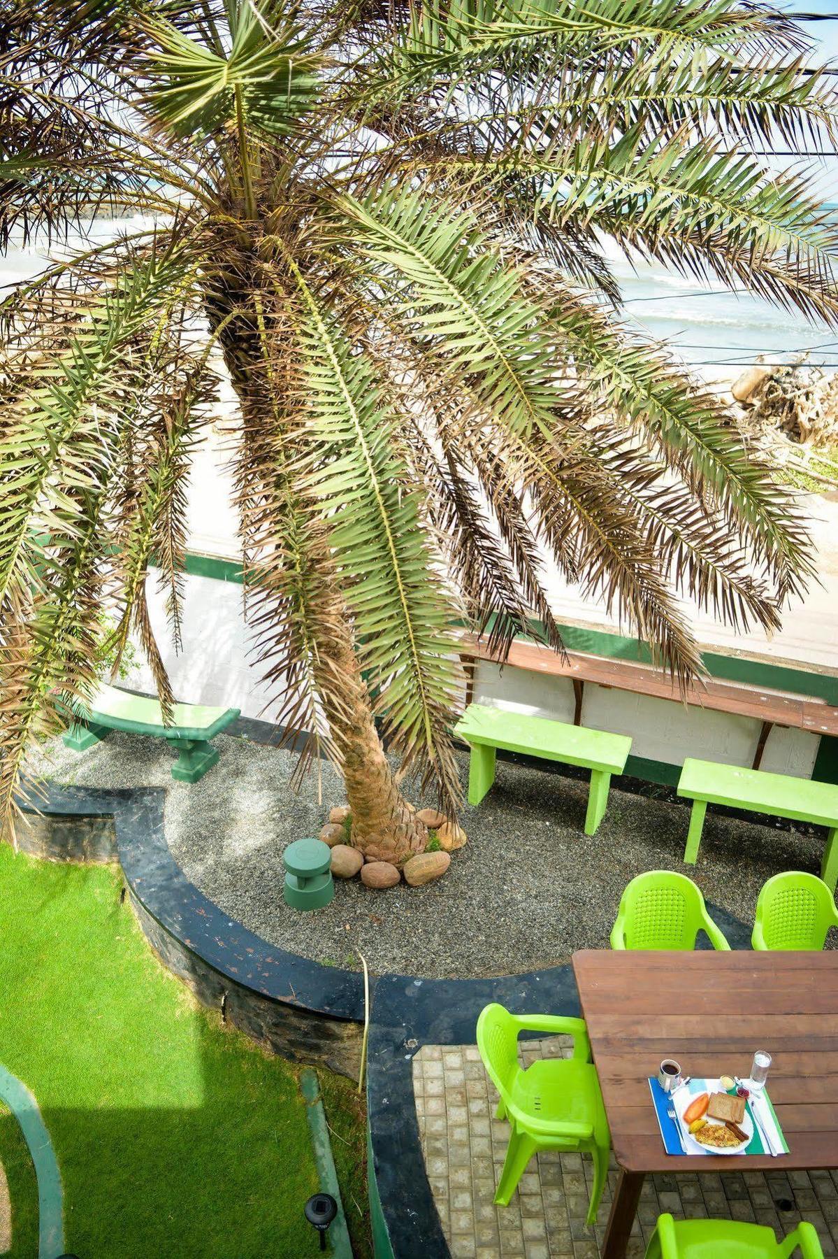 Explore Hostels Negombo Kochchikade Екстериор снимка
