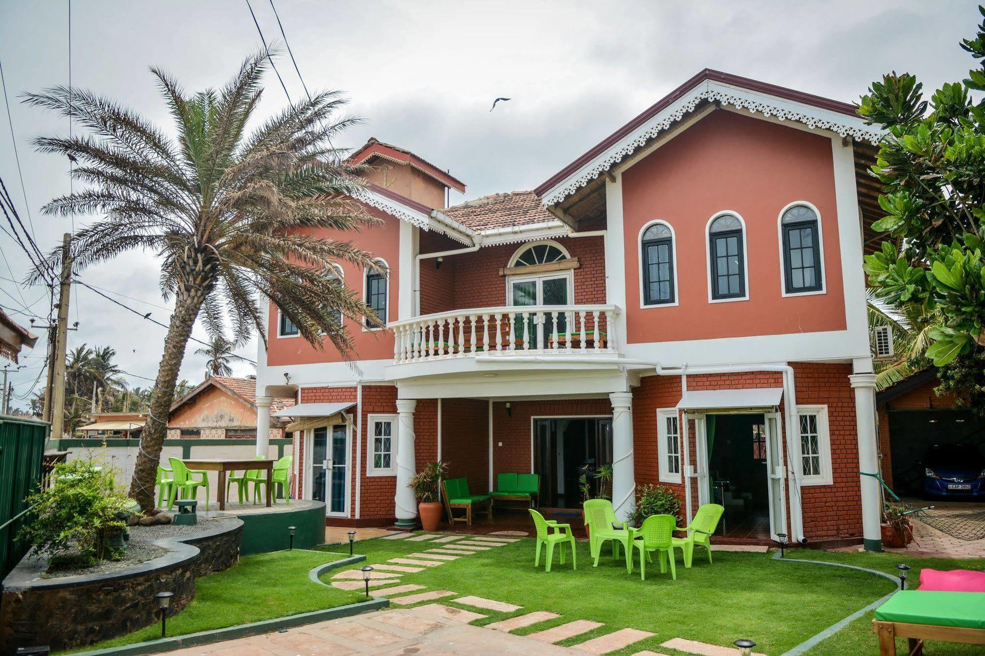 Explore Hostels Negombo Kochchikade Екстериор снимка